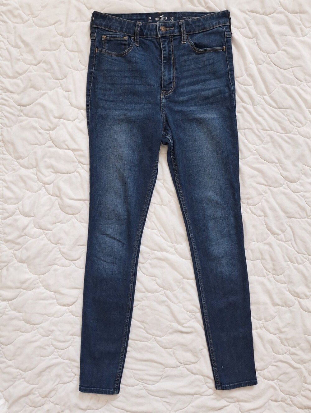 Hollister Women’s Mid-to-Dark Blue Ultra High Rise Skinny Jeans